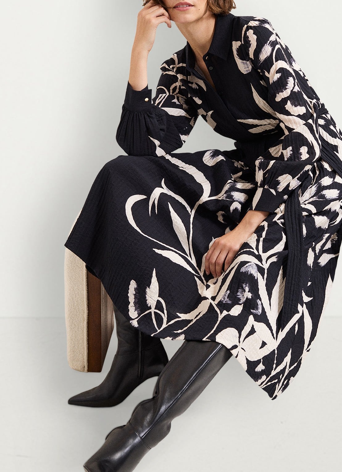 Phase Eight Natalie midi jurk met bloemenprint - detail 7 zwart