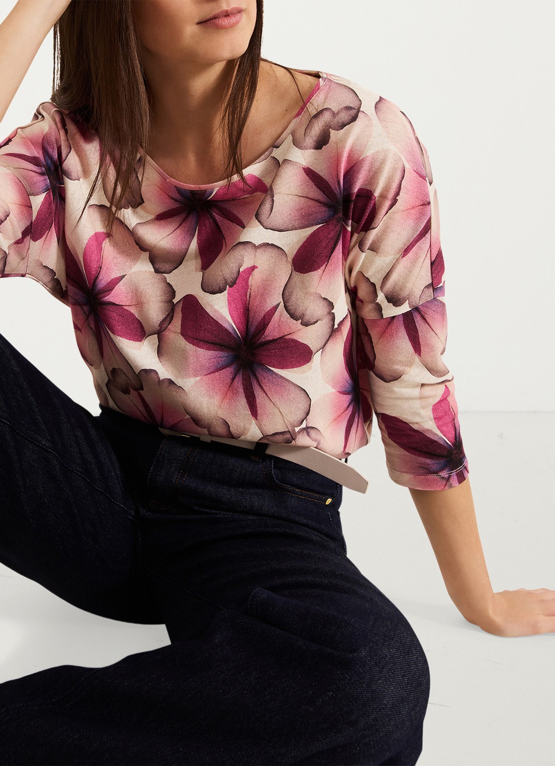 Phase Eight Nori top in linnenblend met bloemenprint - detail 6 roze