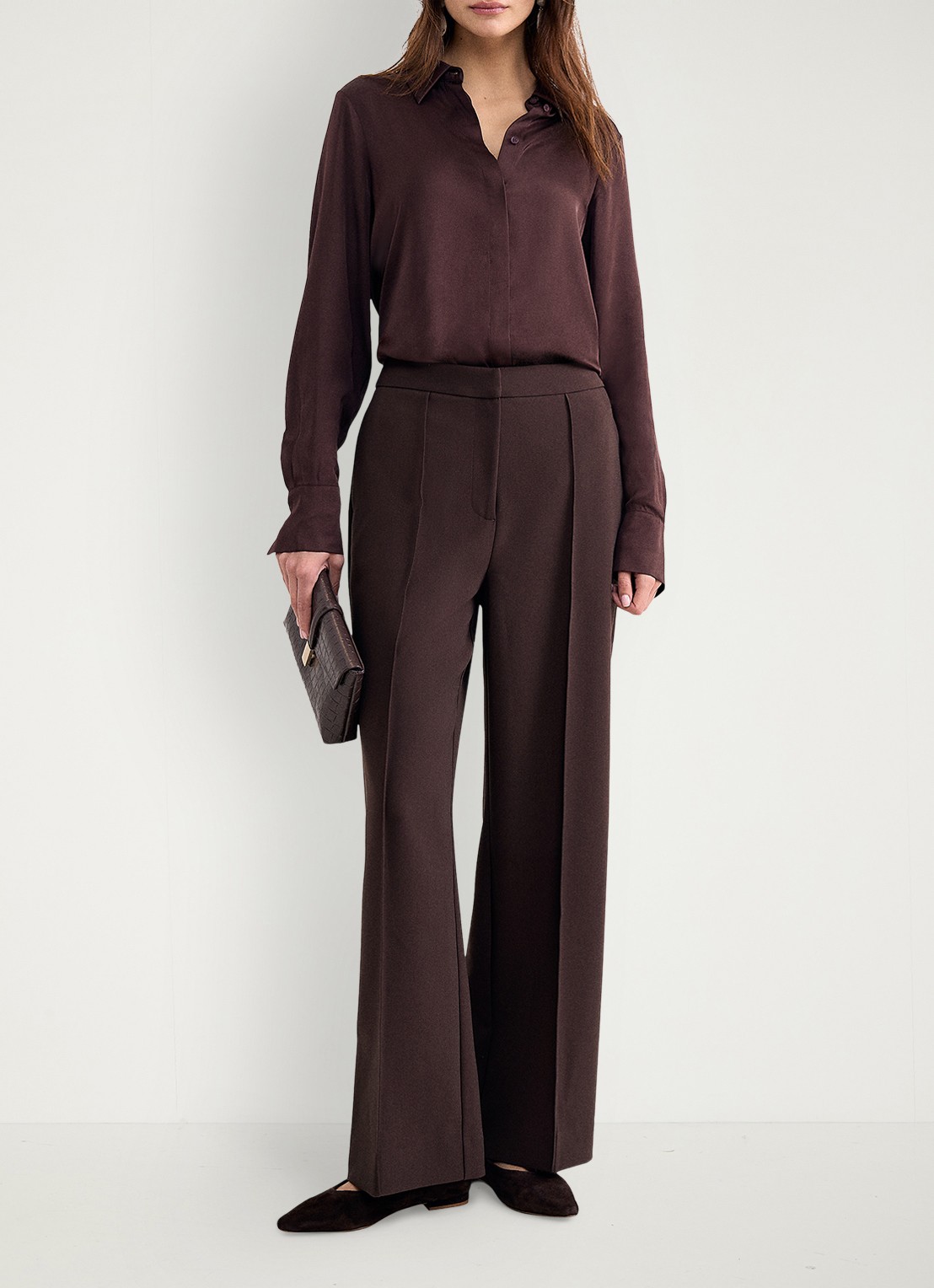 Phase Eight Novie Satin Shirt - voorkant 7 bruin