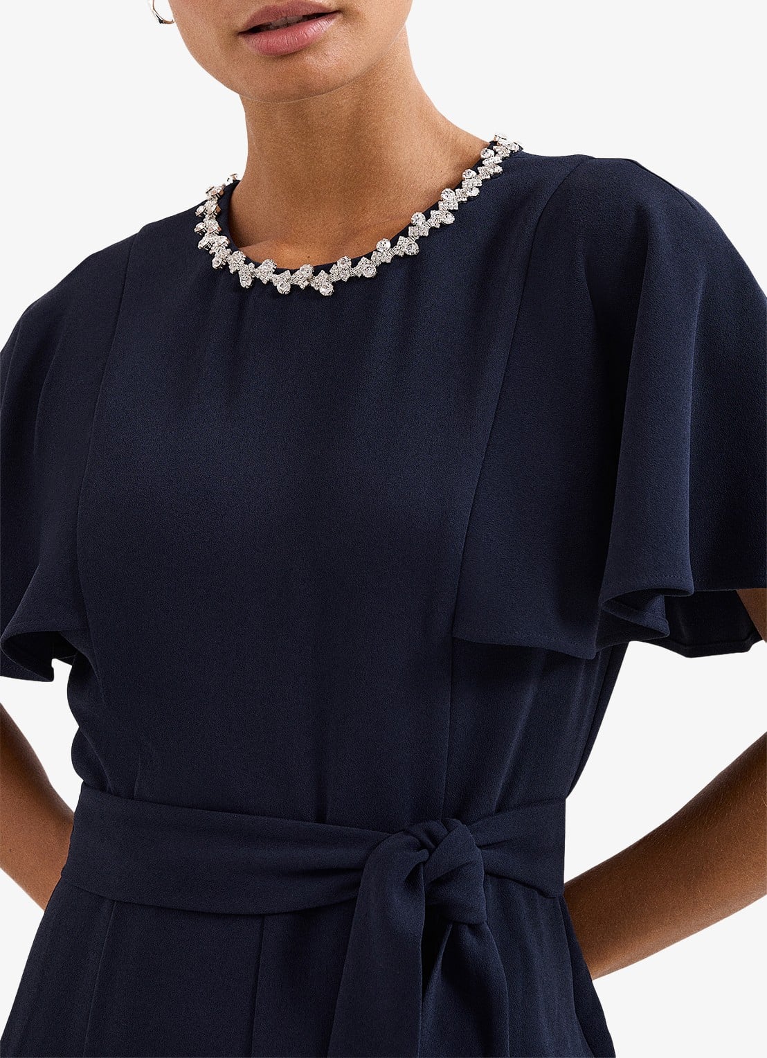 Phase Eight Orwen jumpsuit met strikceintuur - detail 4 blauw