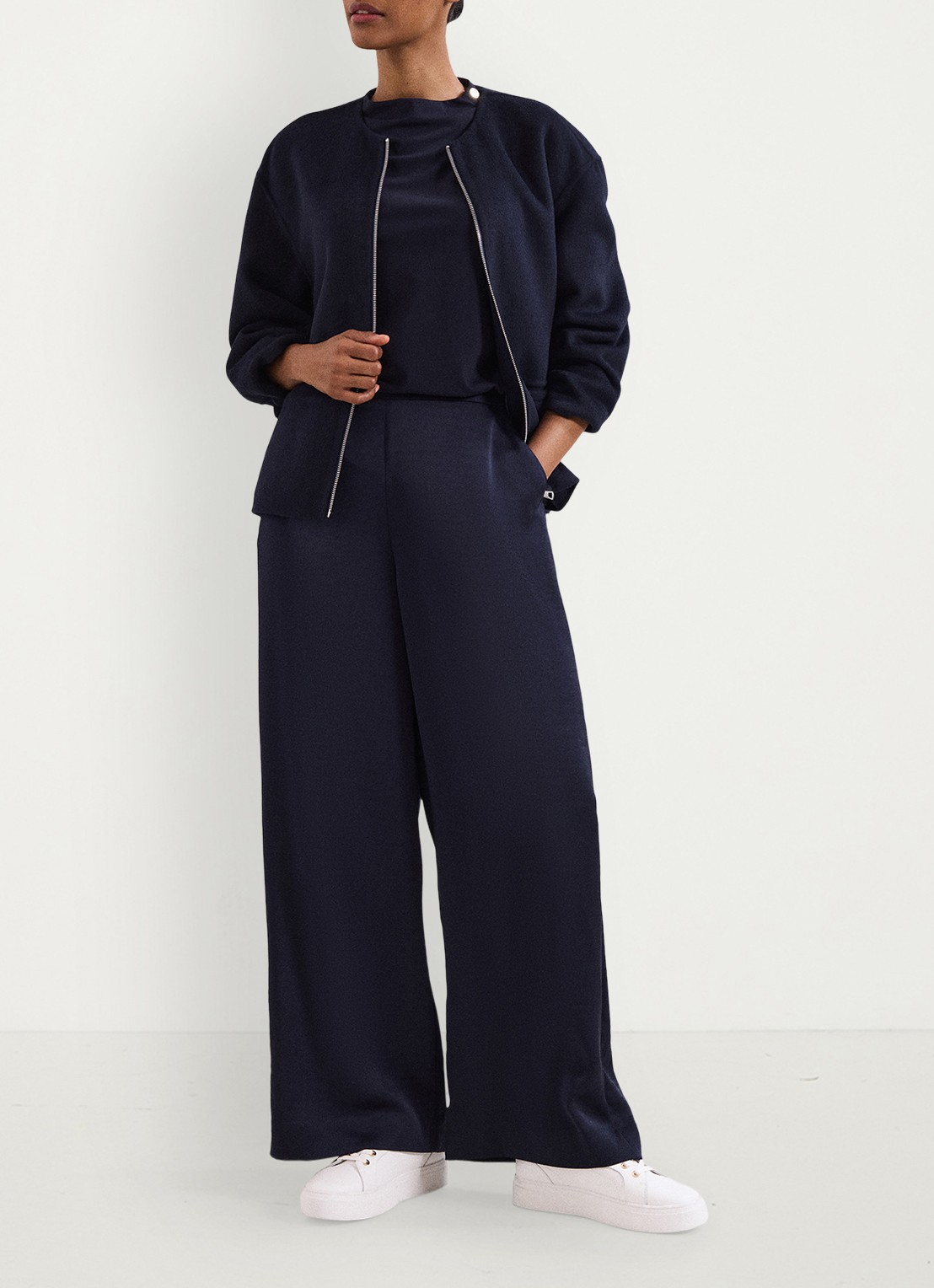 Phase Eight Paige top met gedrapeerd detail - detail 4 donkerblauw