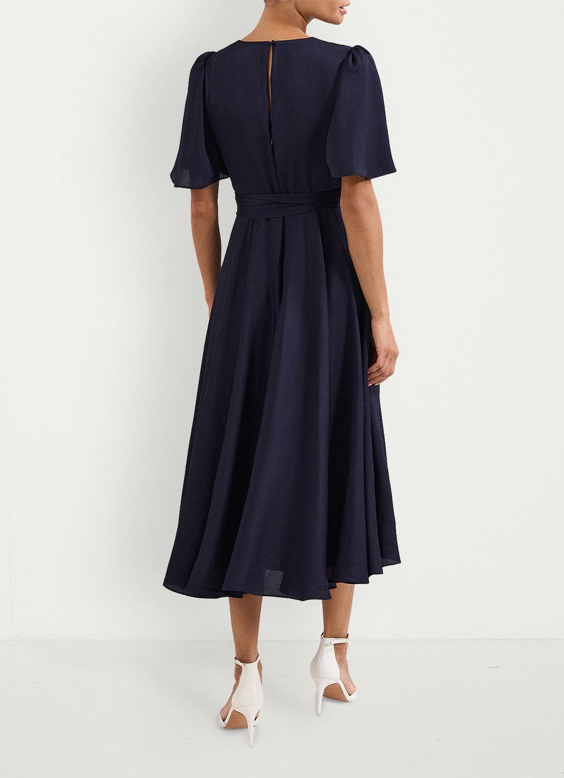 Phase Eight Petite Abbie midi jurk met strikceintuur - achterkant 3 blauw