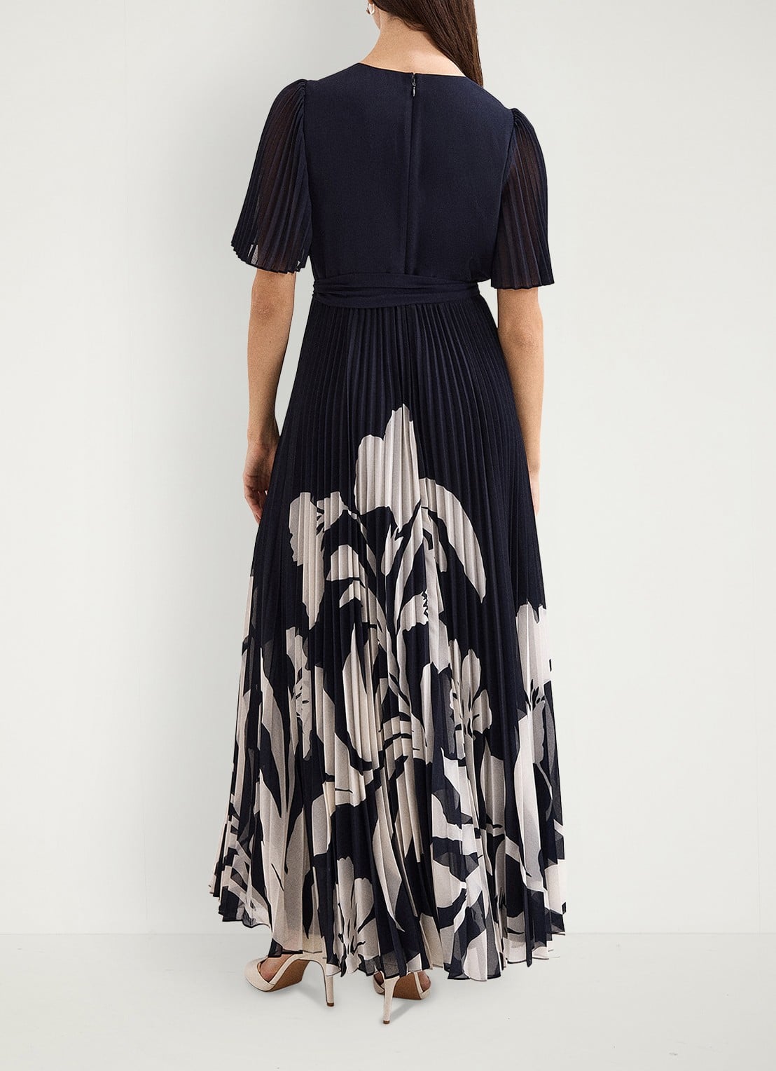 Phase Eight Petite Abigail maxi wikkeljurk met plooien - achterkant blauw