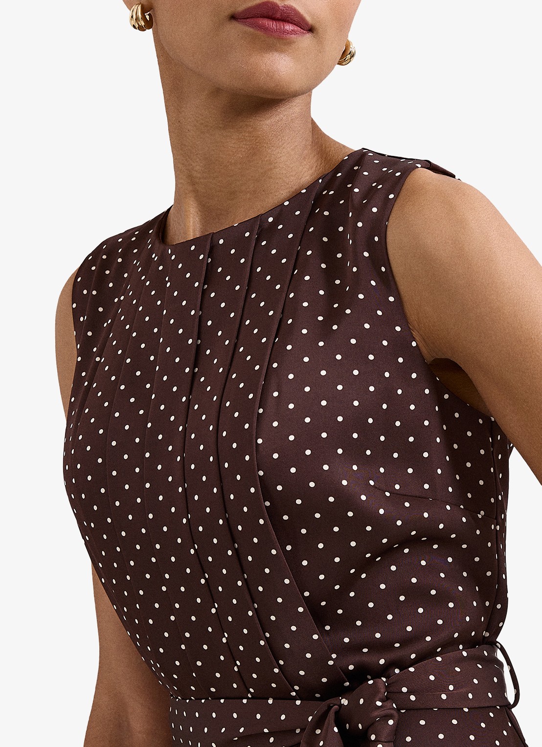 Phase Eight Petite Janine wide fit jumpsuit met stippenprint - detail 4 donkerbruin