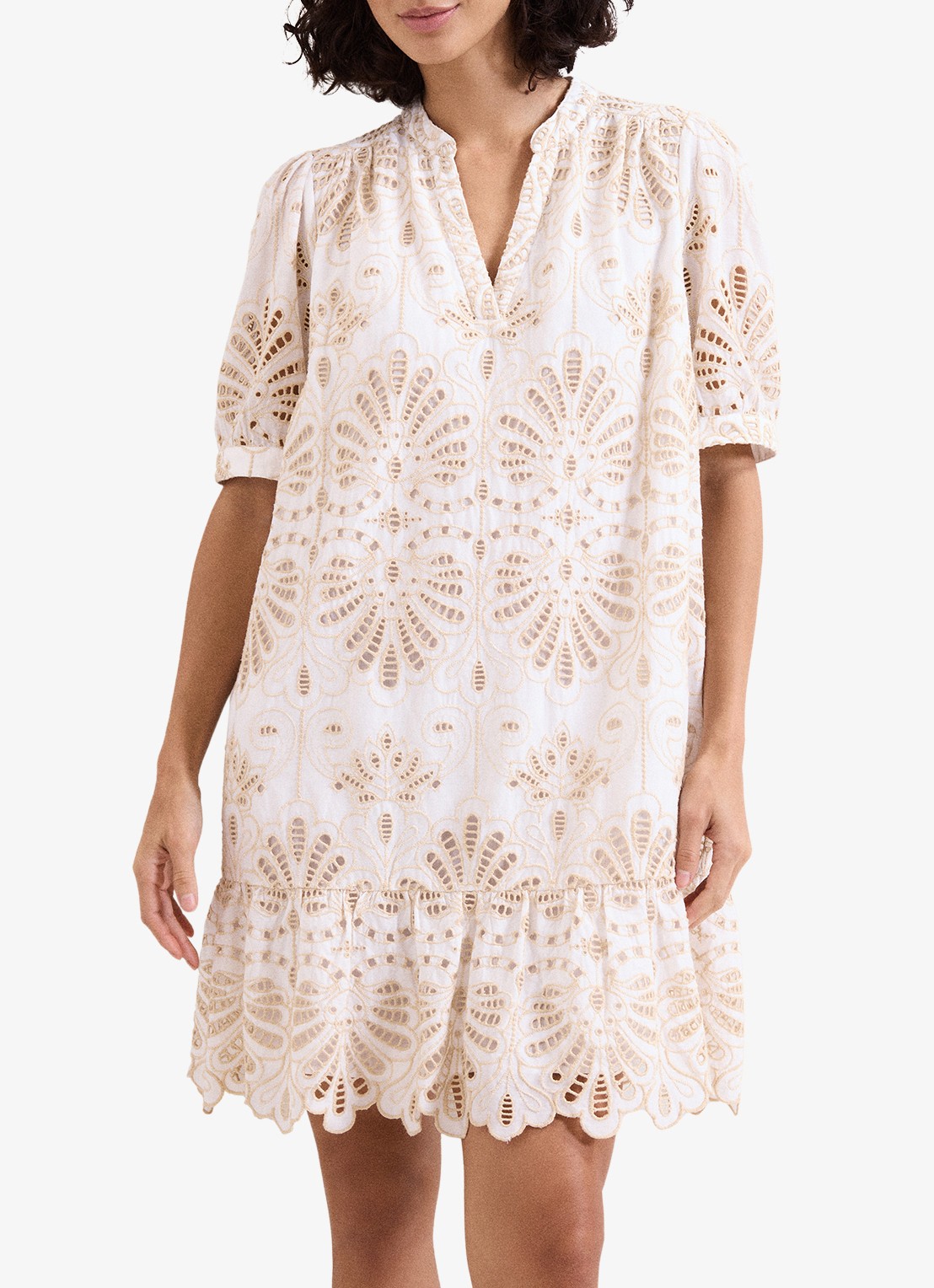 Phase Eight Petite Liliana mini jurk met borduring - detail creme
