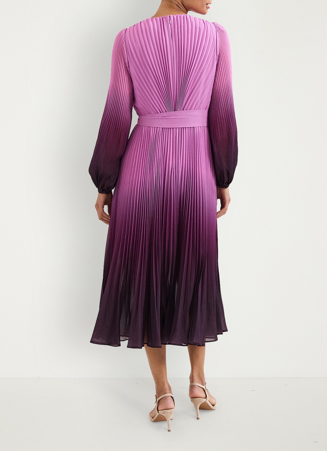 Phase Eight Petite Mira midi jurk met ballonmouwen - achterkant paars
