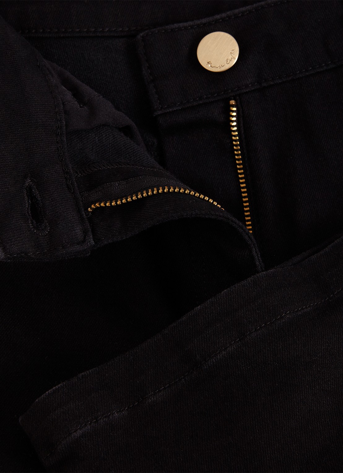 Phase Eight Petite Olivia high waist flared fit jeans met gekleurde wassing - detail 6 zwart