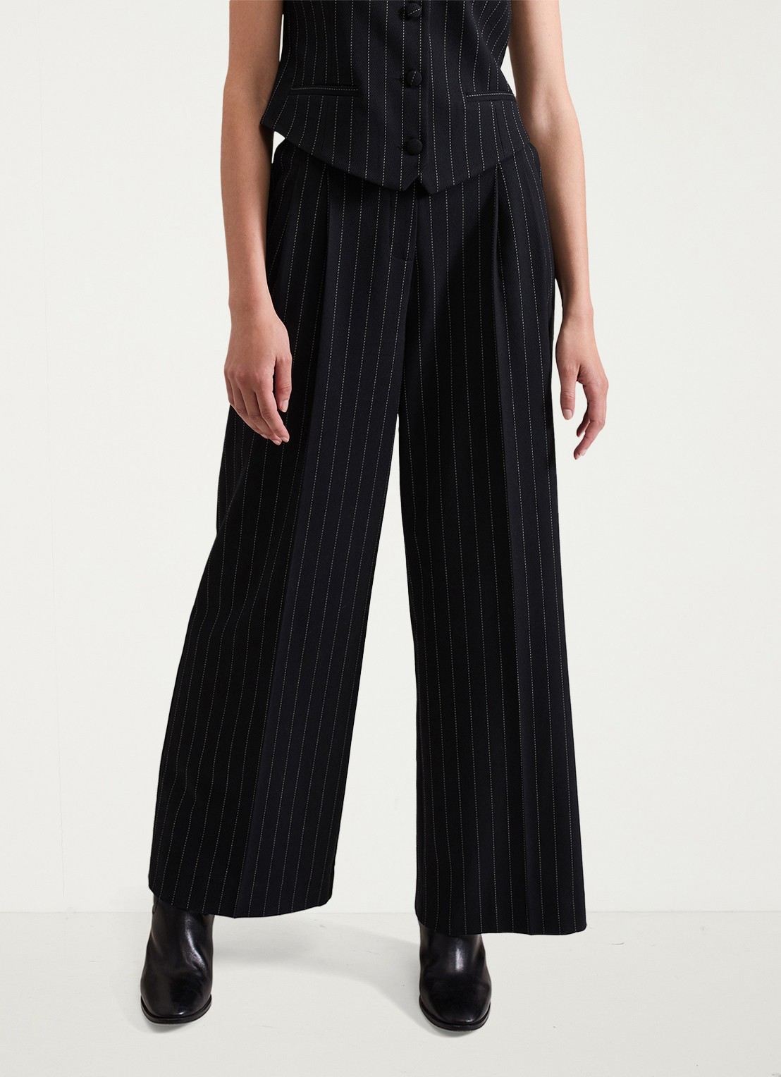 Phase Eight Pia high waist wide fit pantalon met krijtstreep en lurex - detail 4 donkerblauw