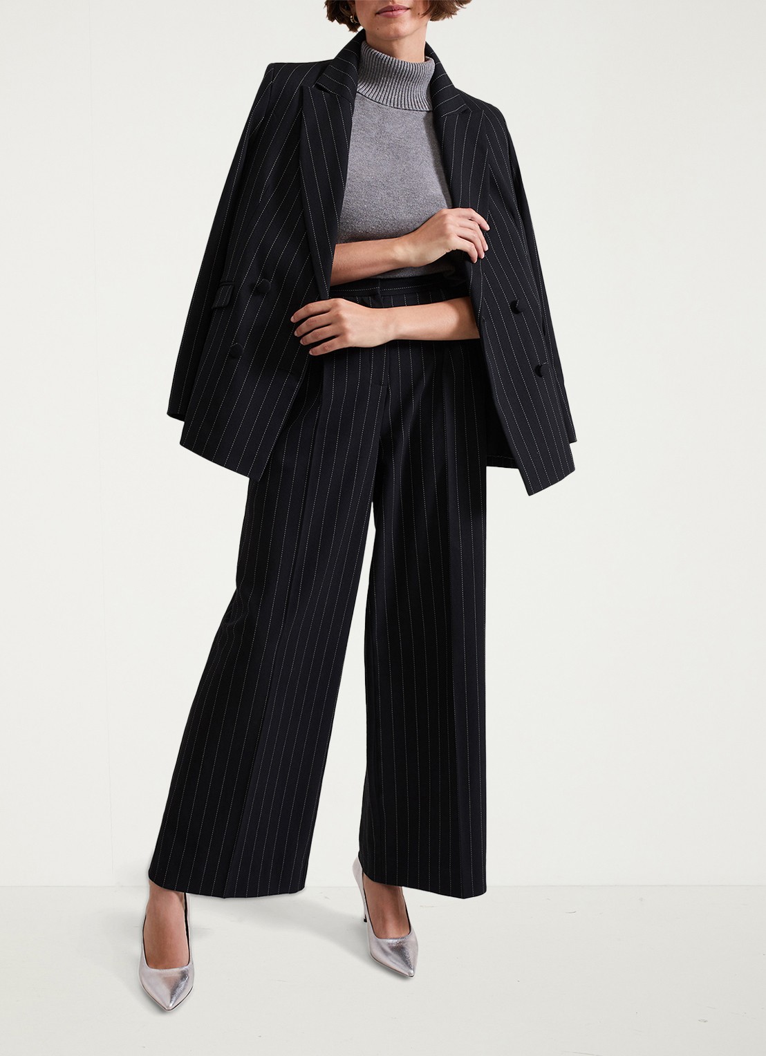 Phase Eight Pia high waist wide fit pantalon met krijtstreep en lurex - detail 6 donkerblauw