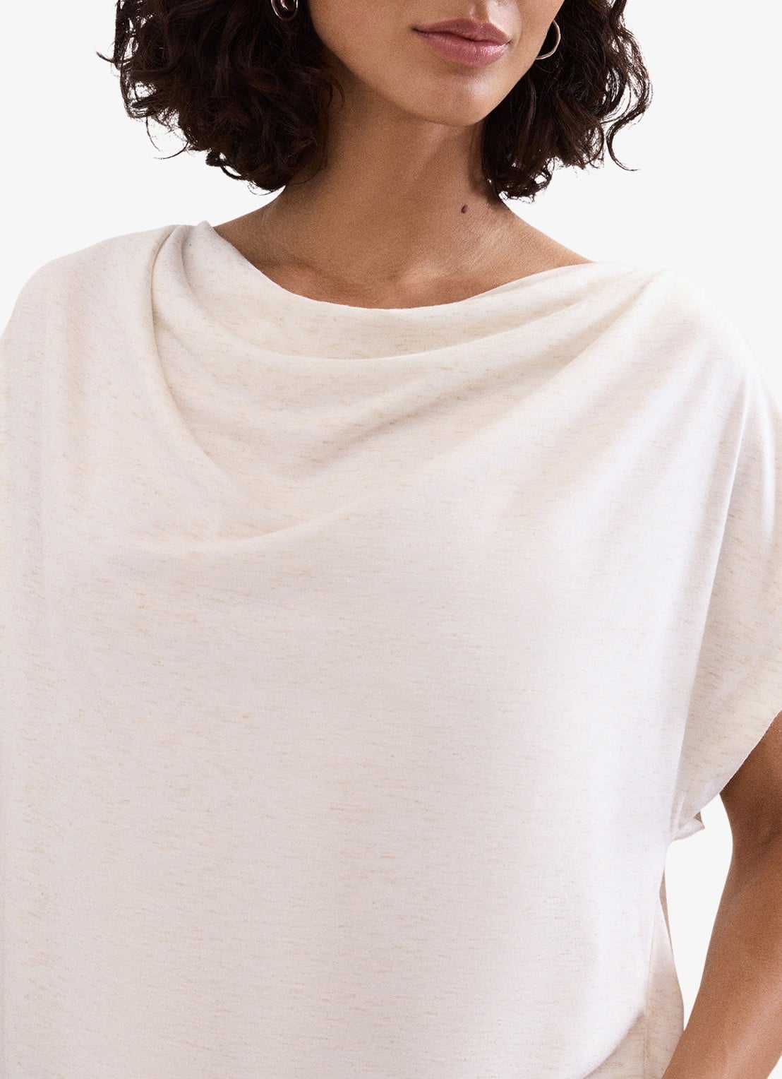 Phase Eight Priya top met watervalkraag - detail 2 creme