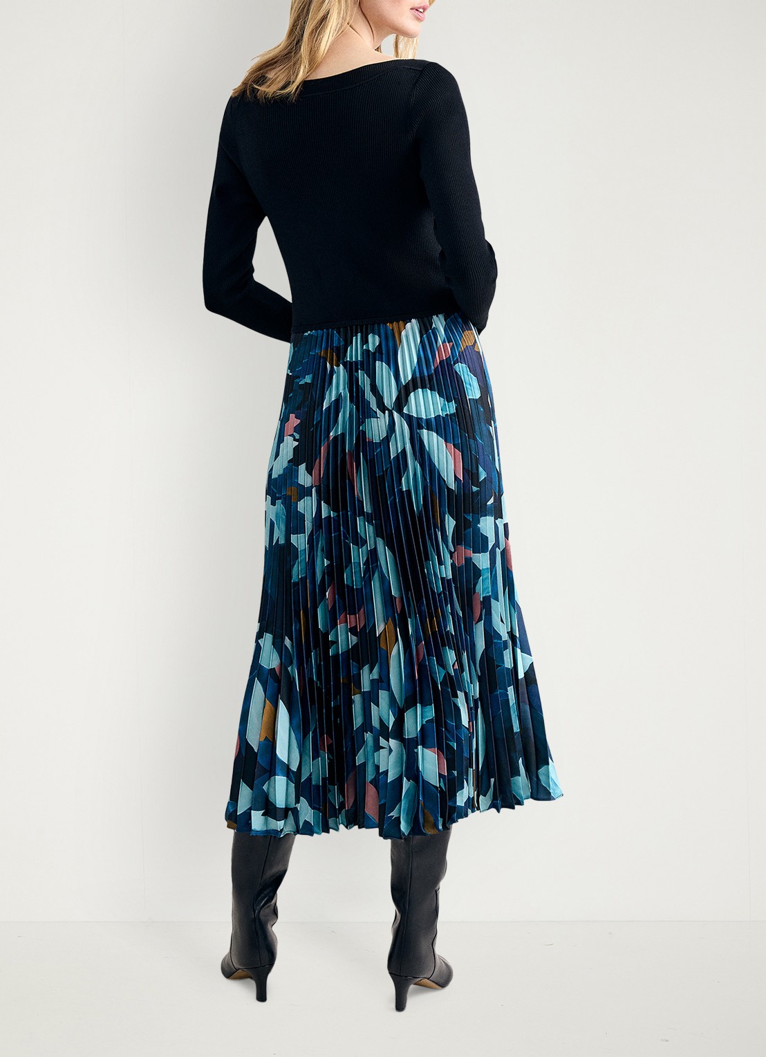 Phase Eight Riley fijngebreide midi jurk met bloememprint en plooien - achterkant 3 multicolor