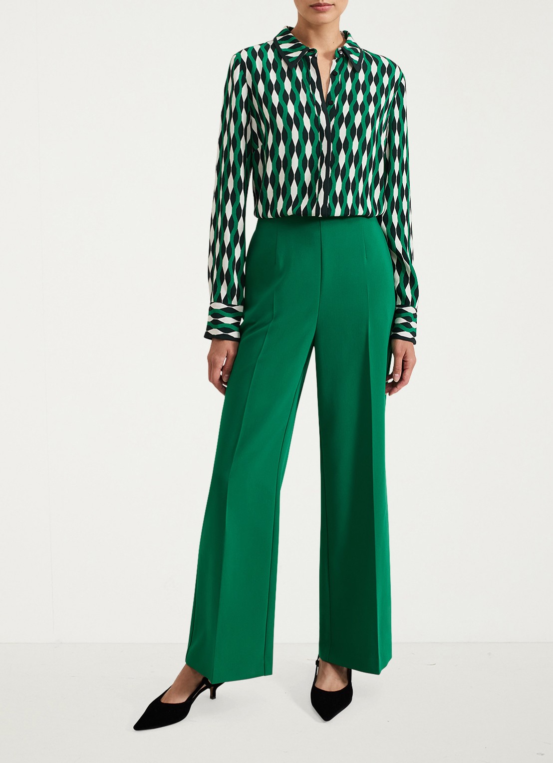 Phase Eight Rita blouse met grafische print - voorkant 8 donkergroen