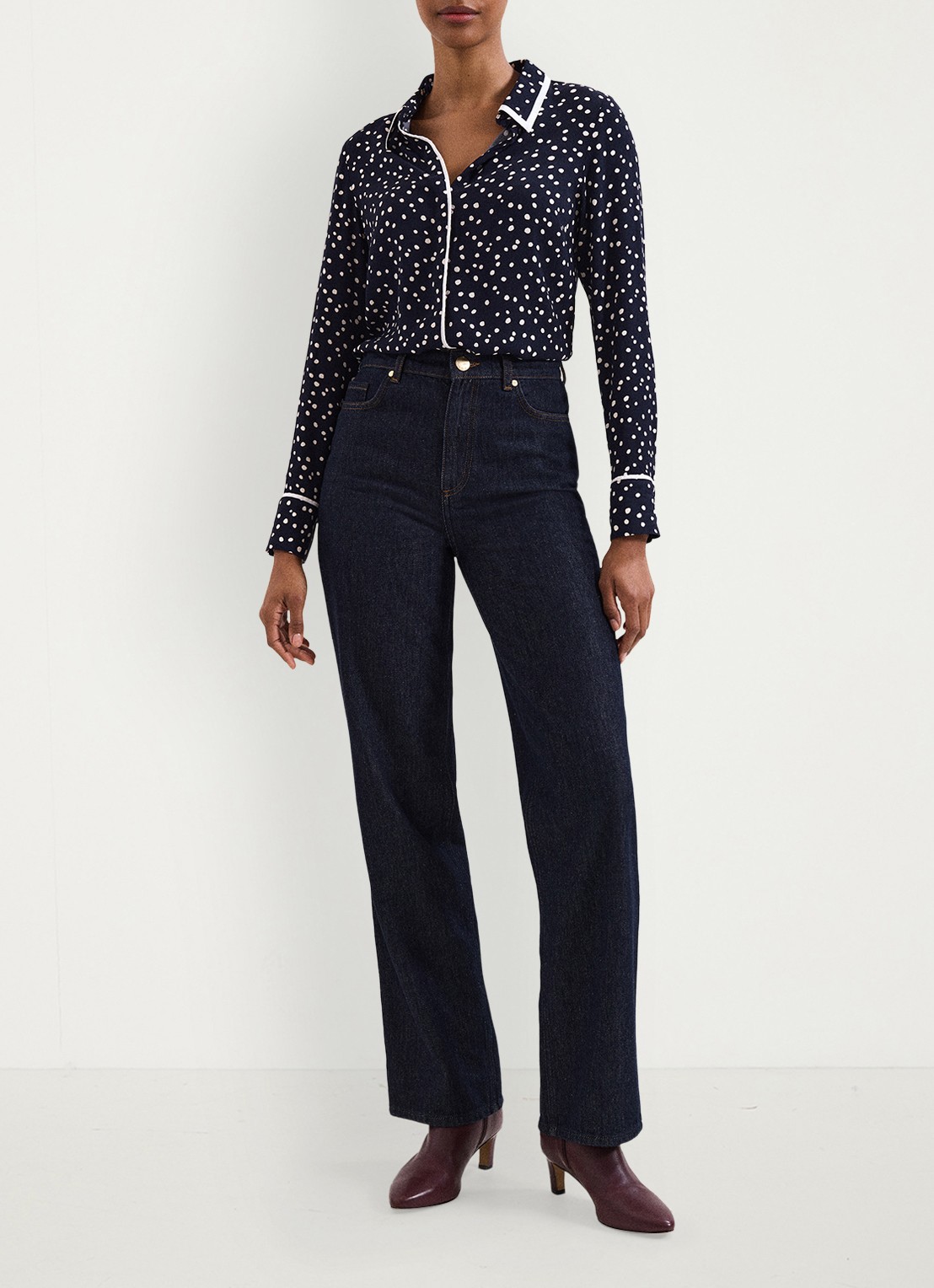 Phase Eight Rita blouse met stippenprint - voorkant 2 donkerblauw