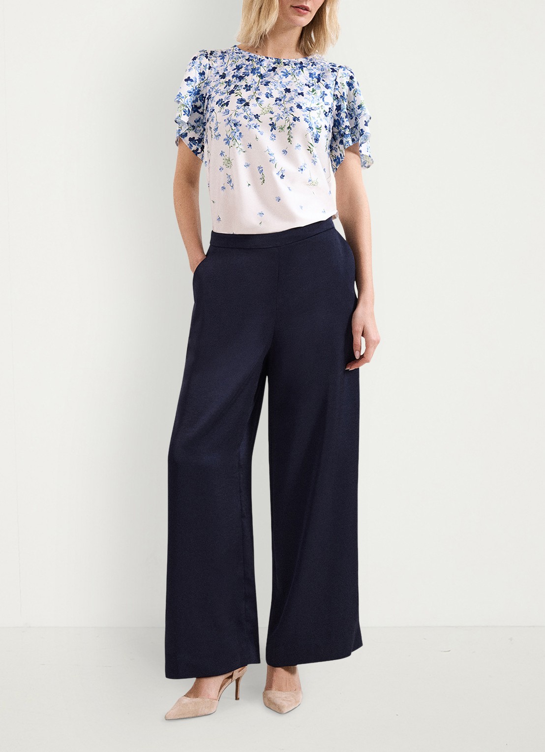 Phase Eight Rowan top met grafische print - voorkant 6 blauw