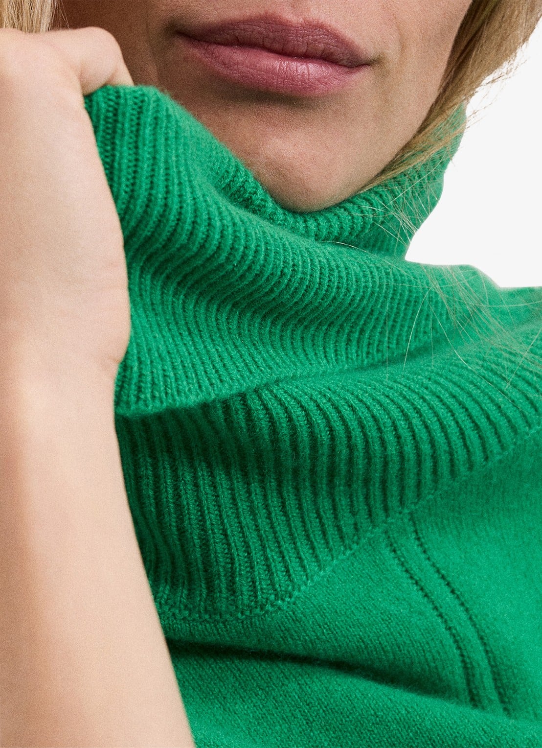 Phase Eight Saffron fijngebreide trui in wolblend - detail 7 groen