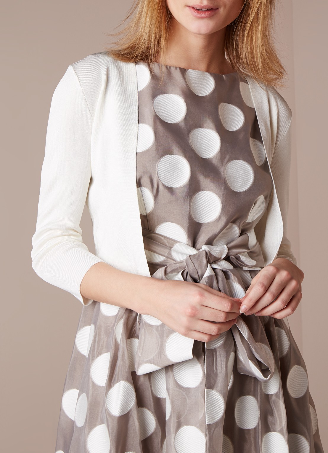 Phase Eight Salma openvallend vest met stretch - detail ivoor
