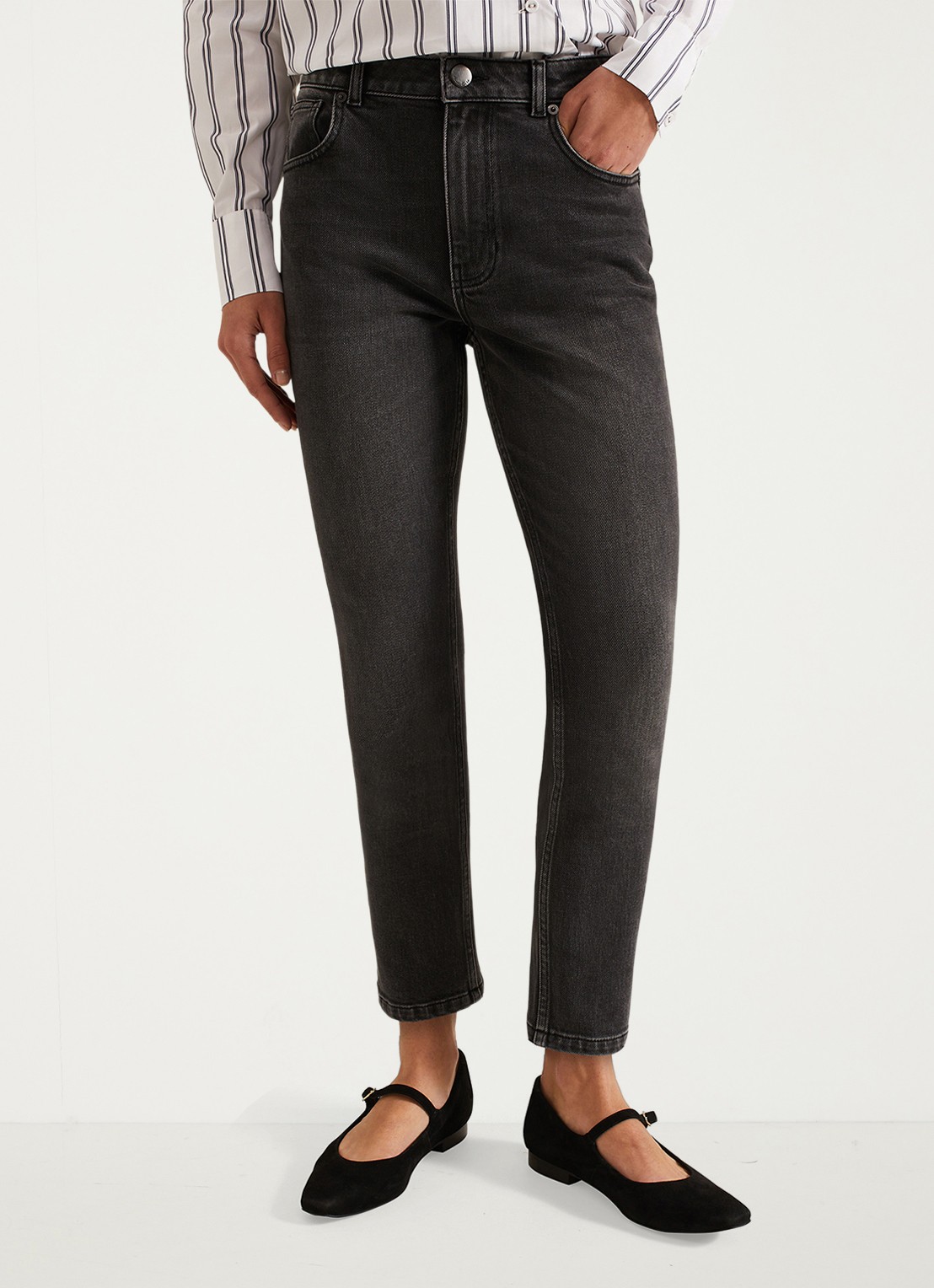 Phase Eight Sara mid waist slim fit jeans met gekleurde wassing - detail 3 zwart