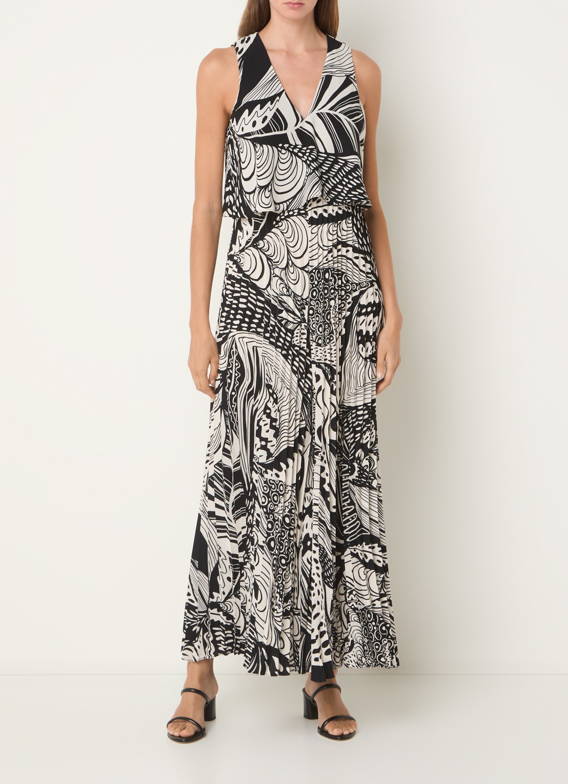 Phase Eight Saskia wide fit jumpsuit met print - detail zwart