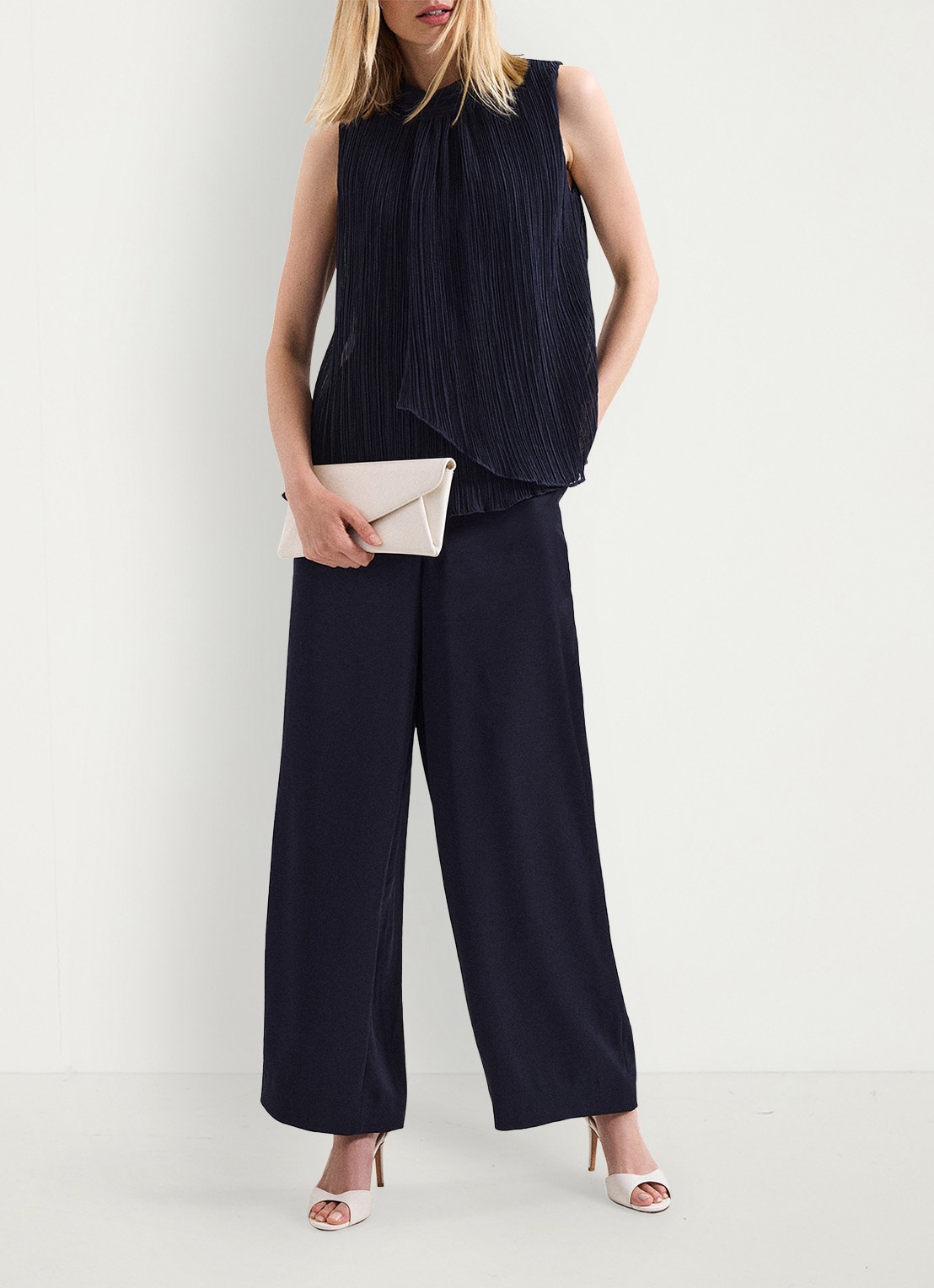 Phase Eight Senga top met plissé - voorkant 8 donkerblauw