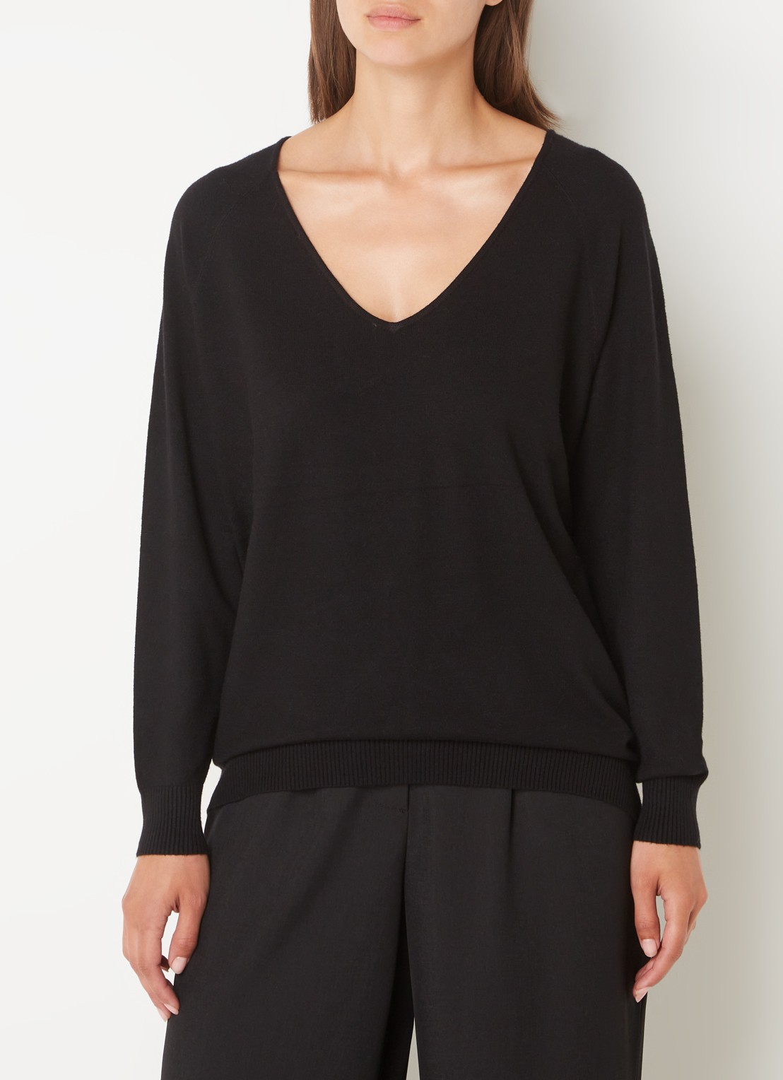 Phase Eight Senita fijngebreide pullover met stretch  - detail 3 zwart