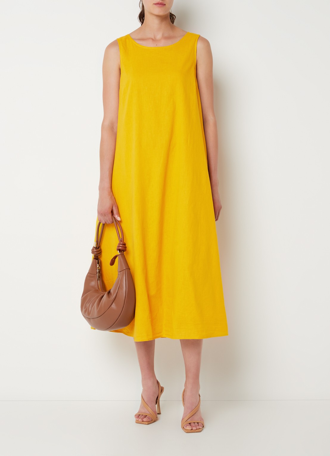 Phase Eight Shelia midi jurk in linnenblend met rugdecolleté  - voorkant 2 okergeel