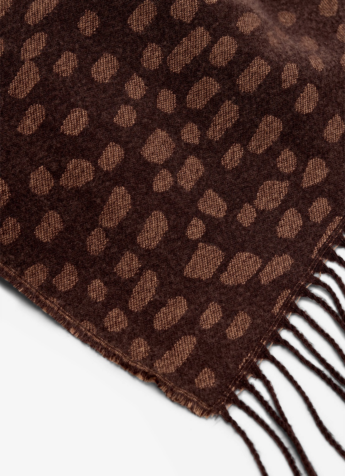 Phase Eight Sjaal met stippenprint - detail 3 bruin