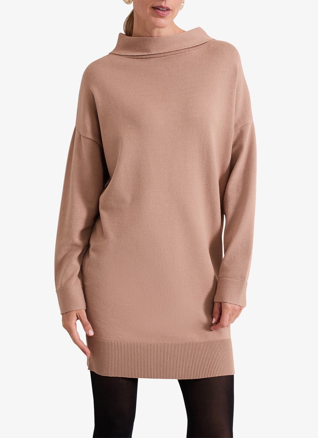 Phase Eight Skylar mini fijngebreide trui-jurk met opstaande kraag  - voorkant 3 camel