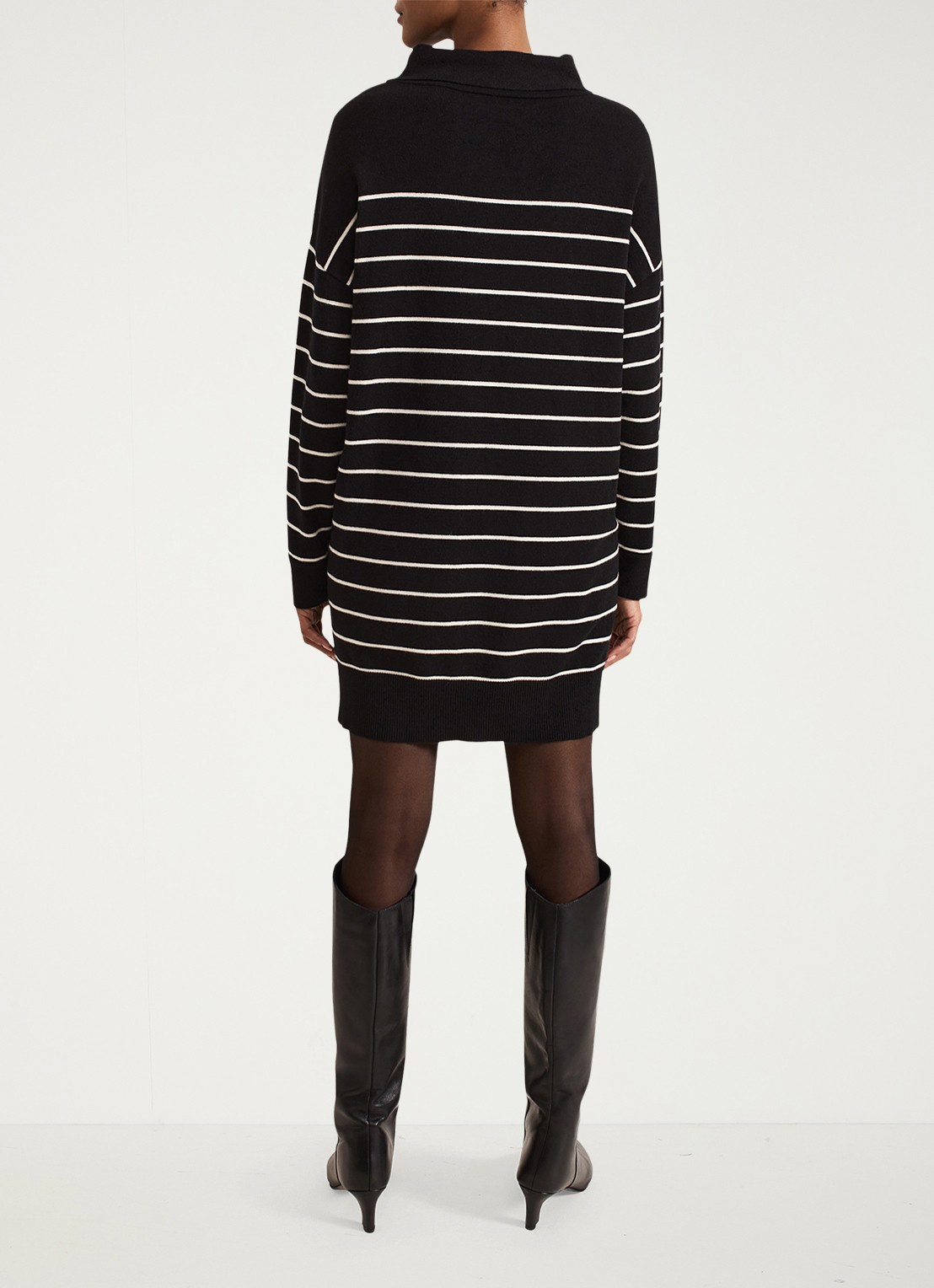Phase Eight Skylar mini fijngebreide trui-jurk met streepprint - achterkant 6 zwart