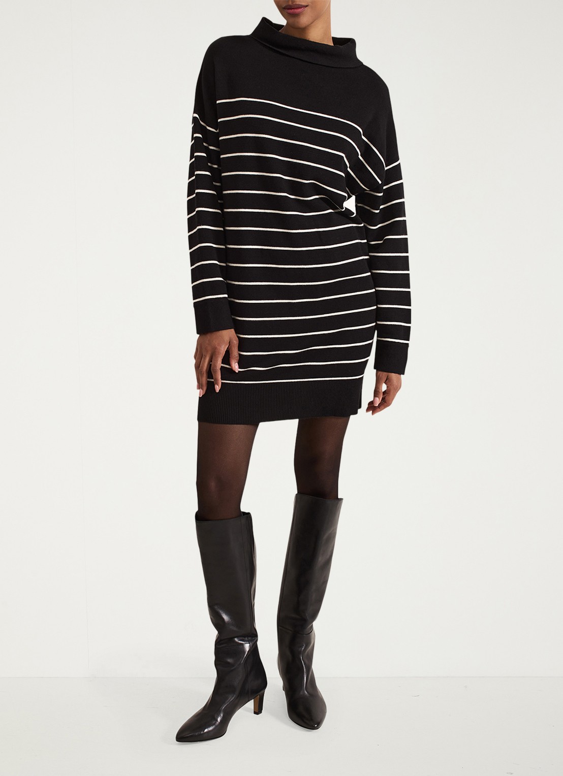 Phase Eight Skylar mini fijngebreide trui-jurk met streepprint - voorkant 2 zwart