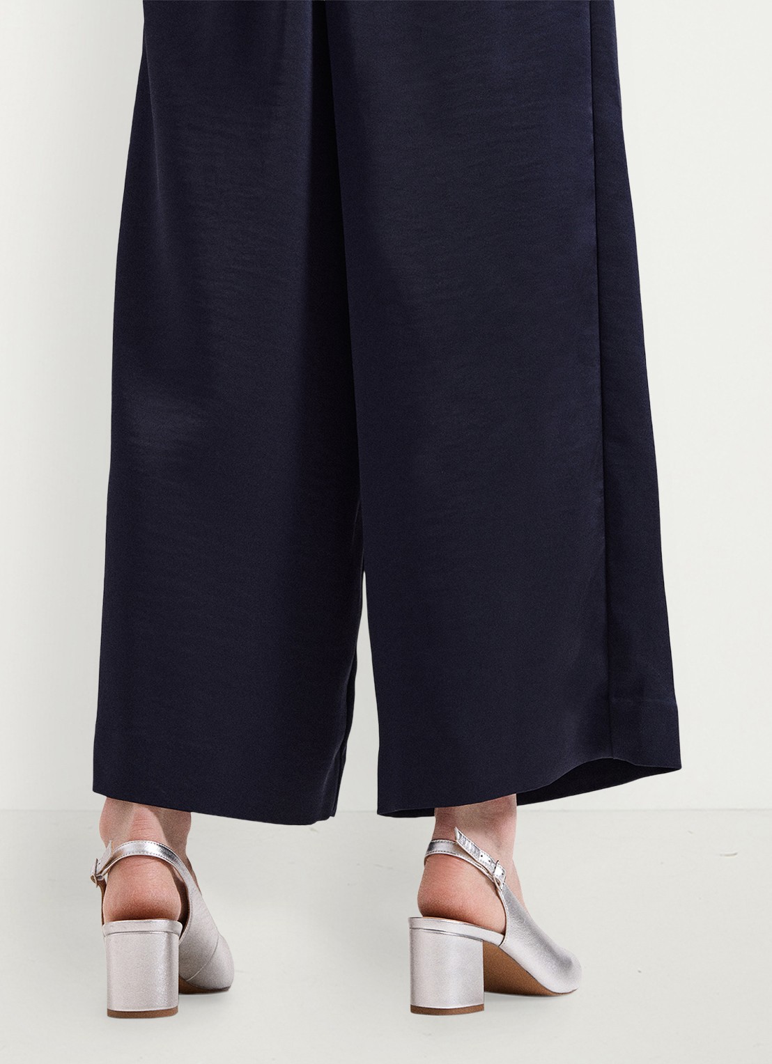 Phase Eight Slingback van leer met metallic finish - achterkant 3 zilver