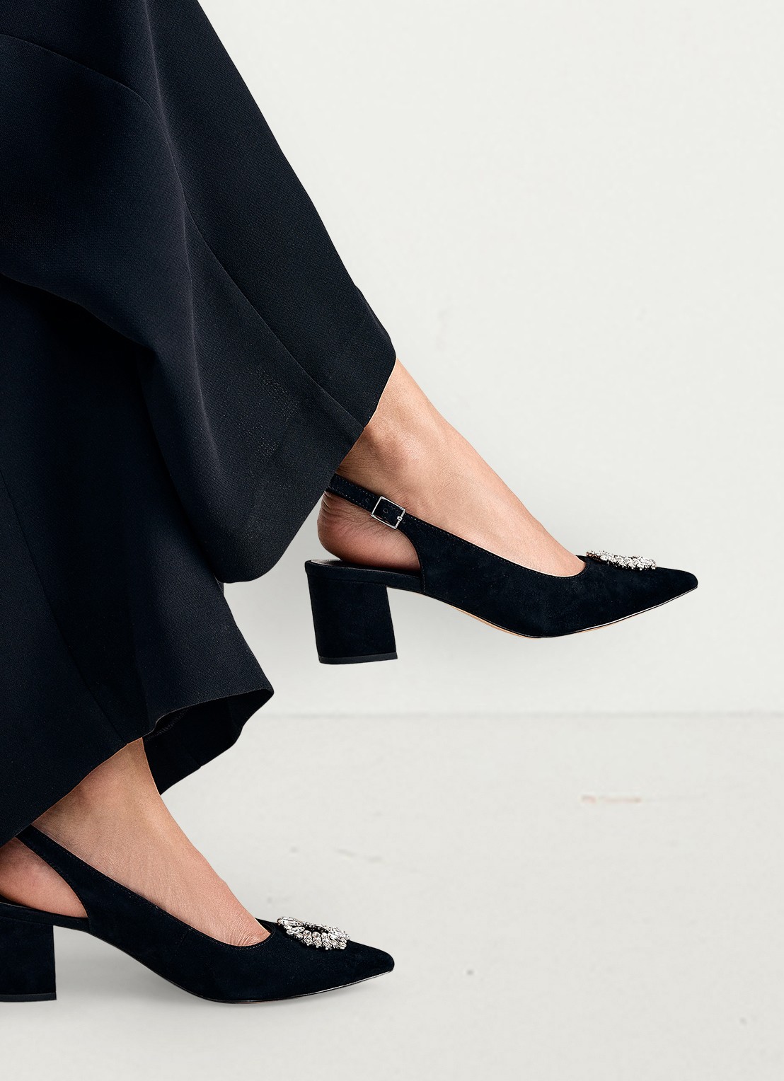 Phase Eight Slingback van suède met strass - detail 7 zwart