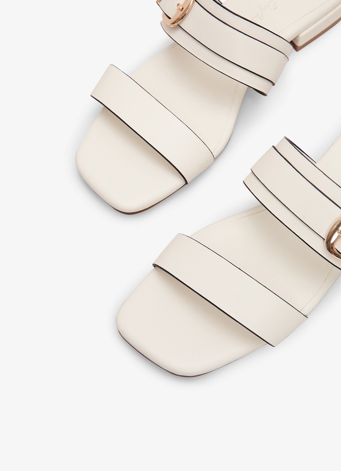 Phase Eight Slipper met gespdetail - detail 6 wit