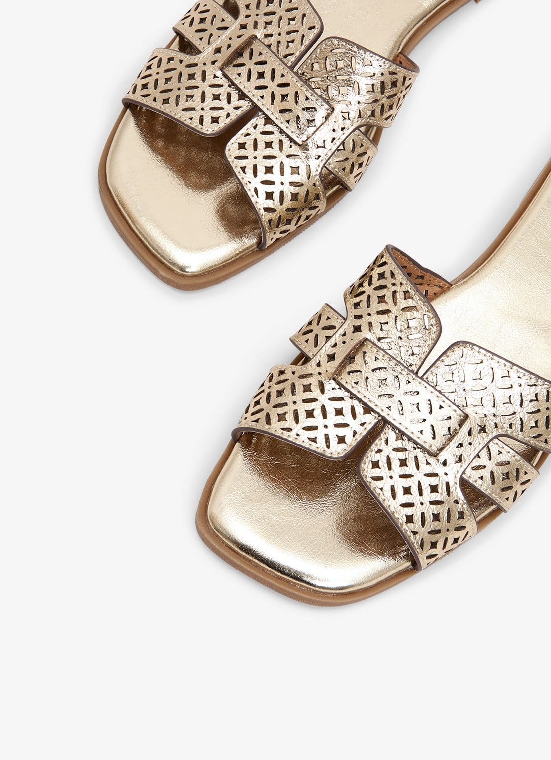 Phase Eight Slipper van leer met metallic finish - detail 6 goud