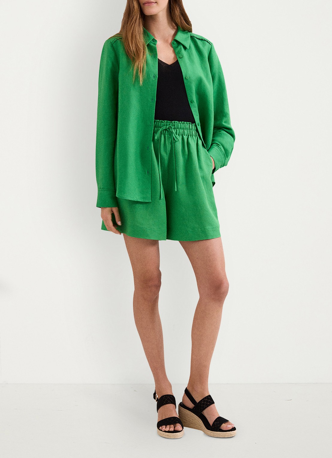 Phase Eight Sloane blouse in linnenblend - voorkant 2 groen