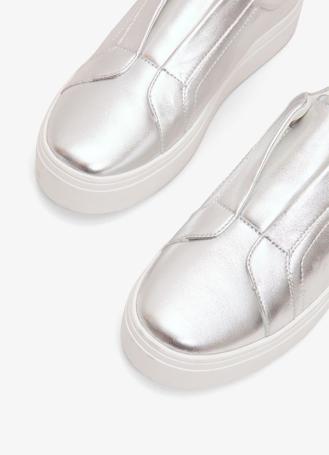 Phase Eight Sneaker van leer met metallic finish - achterkant zilver