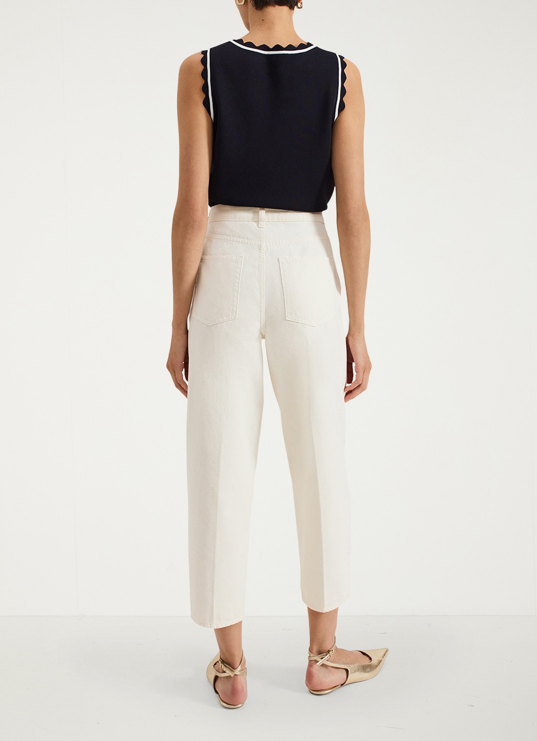 Phase Eight Sophia Barell high waist tapered jeans - achterkant gebroken wit