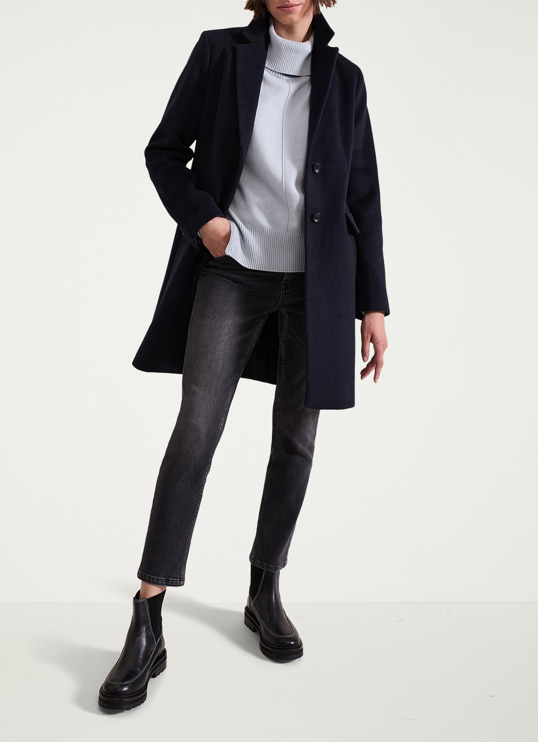 Phase Eight Steph fijngebreide trui met stretch en col - detail 7 lichtblauw