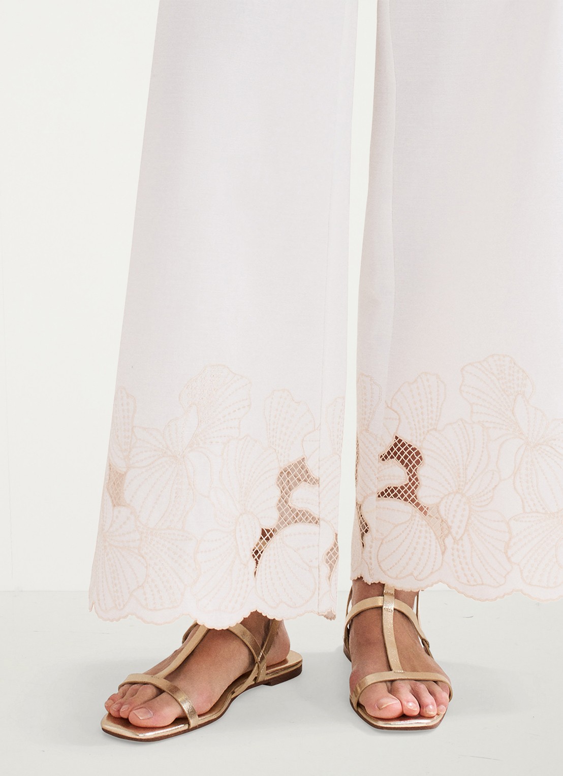 Phase Eight Strappy Flat Sandals - detail 4 goud