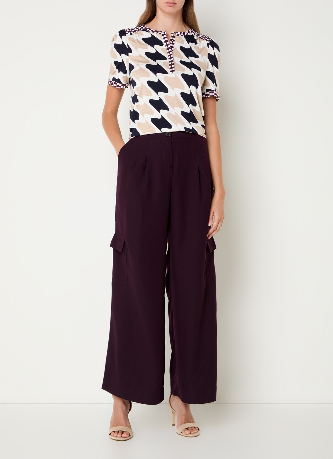 Phase Eight Suki top van jersey met print - voorkant 3 beige