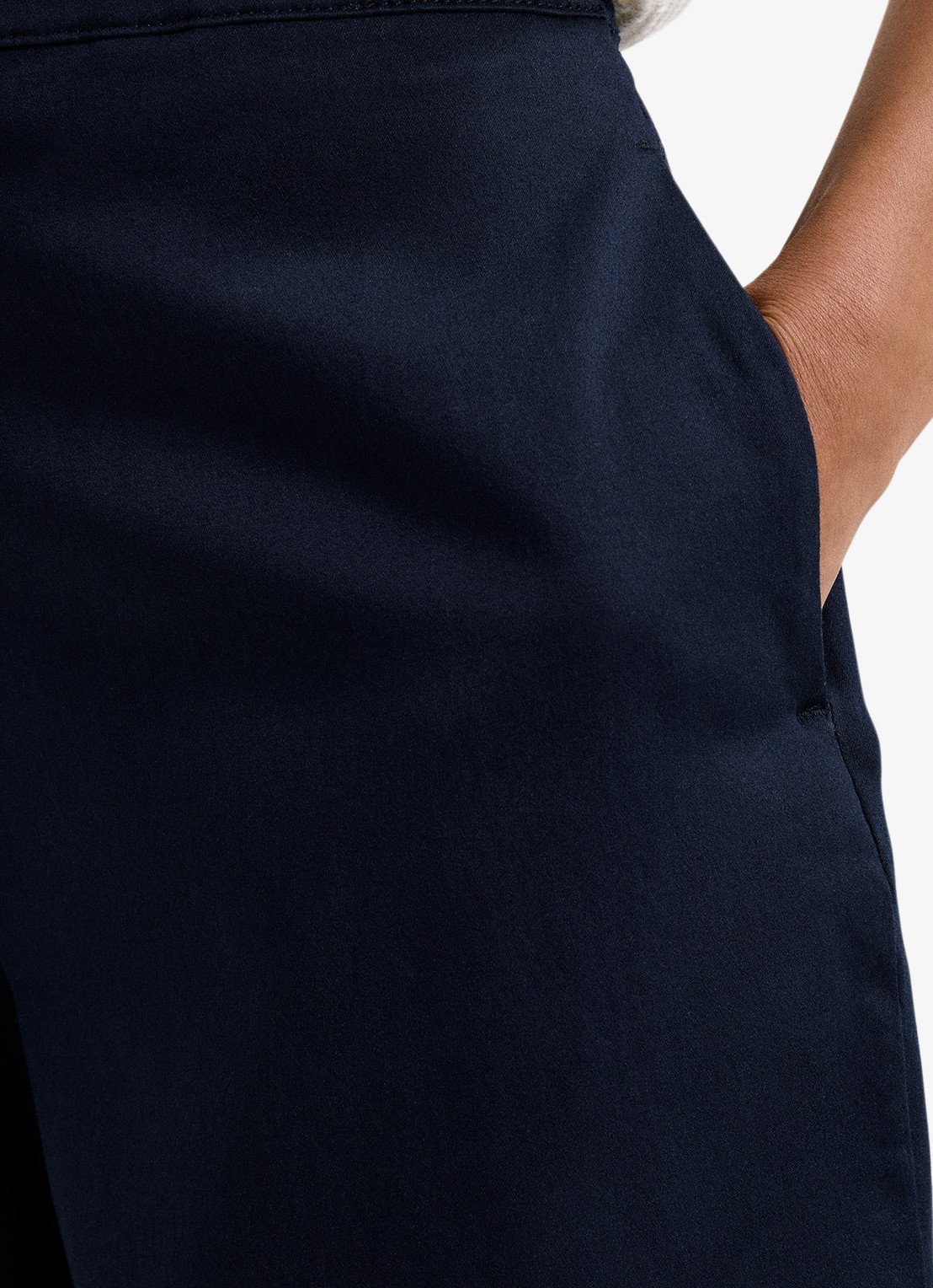 Phase Eight Sylvie high waist wide fit cropped broek - detail 5 donkerblauw