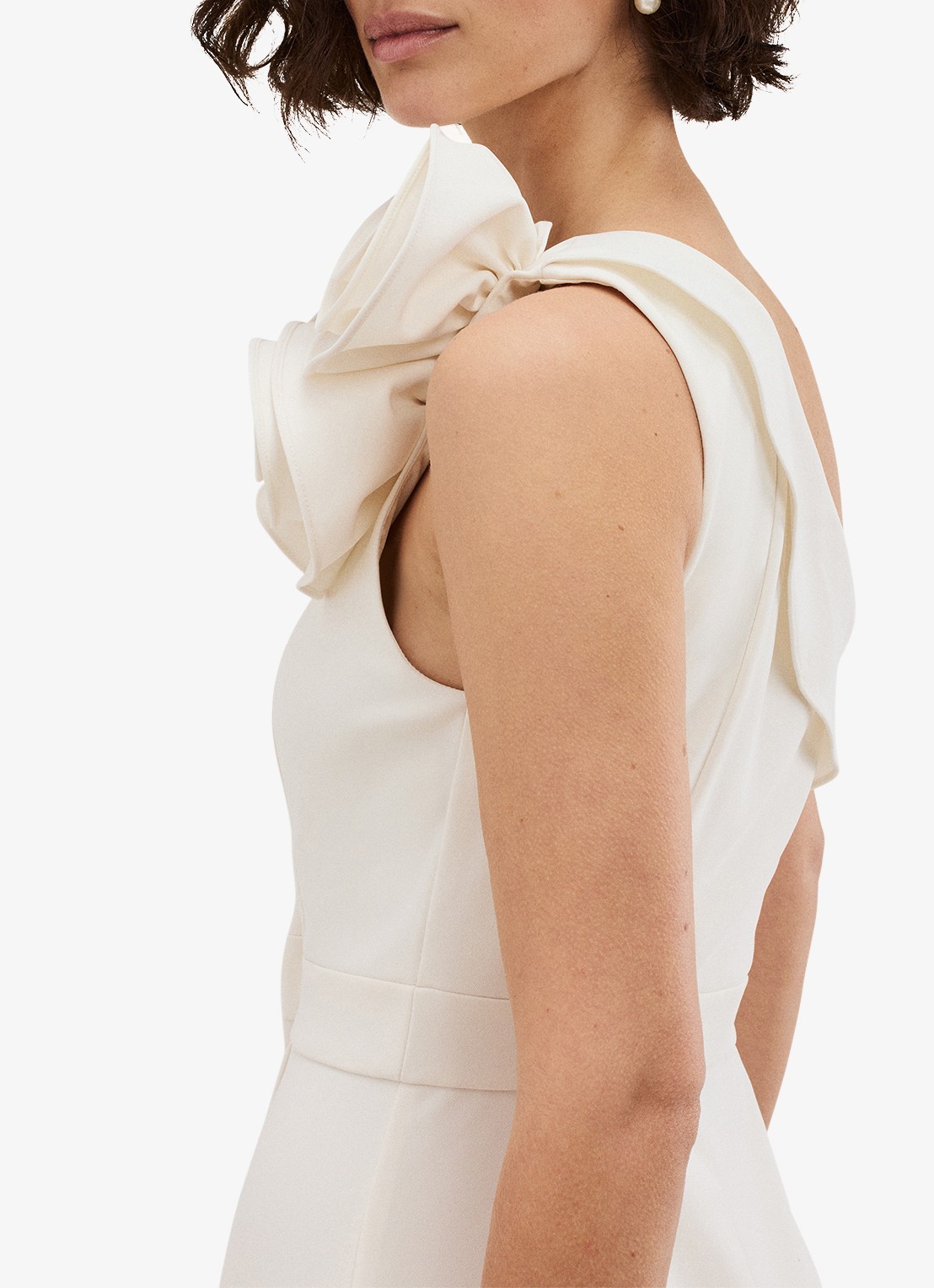 Phase Eight Tali wide fit one shoulder jumpsuit met persplooi - detail 6 creme