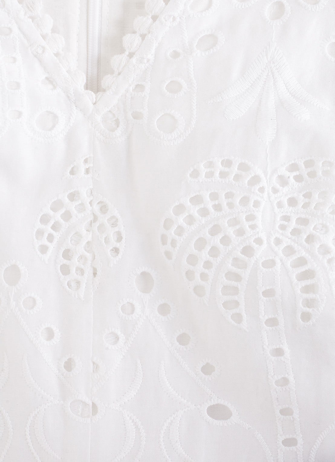 Phase Eight Talulah loose fit jumpsuit met broderie - detail 5 wit