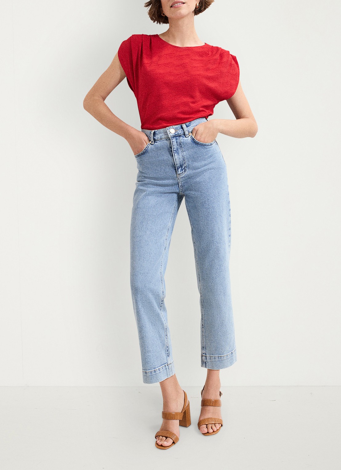 Phase Eight Top met stuctuur - voorkant 2 rood