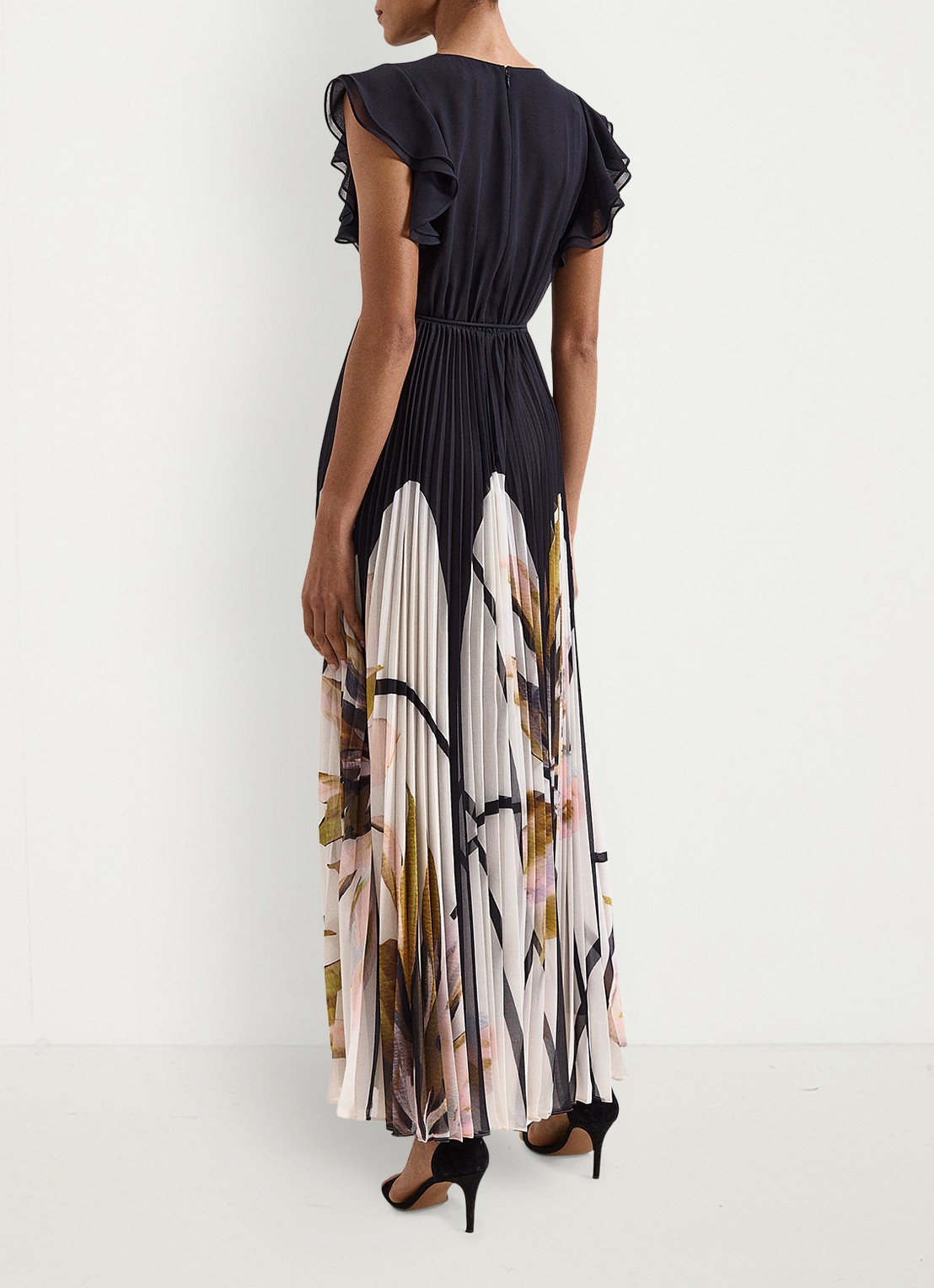 Phase Eight Uma maxi jurk met V-hals en plooien - achterkant 8 zwart