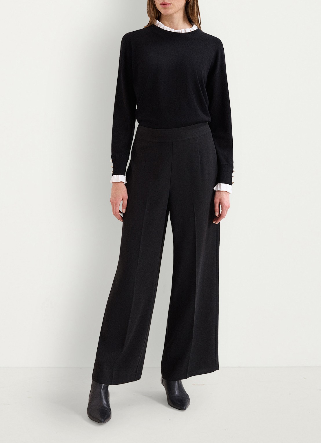 Phase Eight Vari high waist loose fit pantalon met steekzakken - voorkant 3 zwart