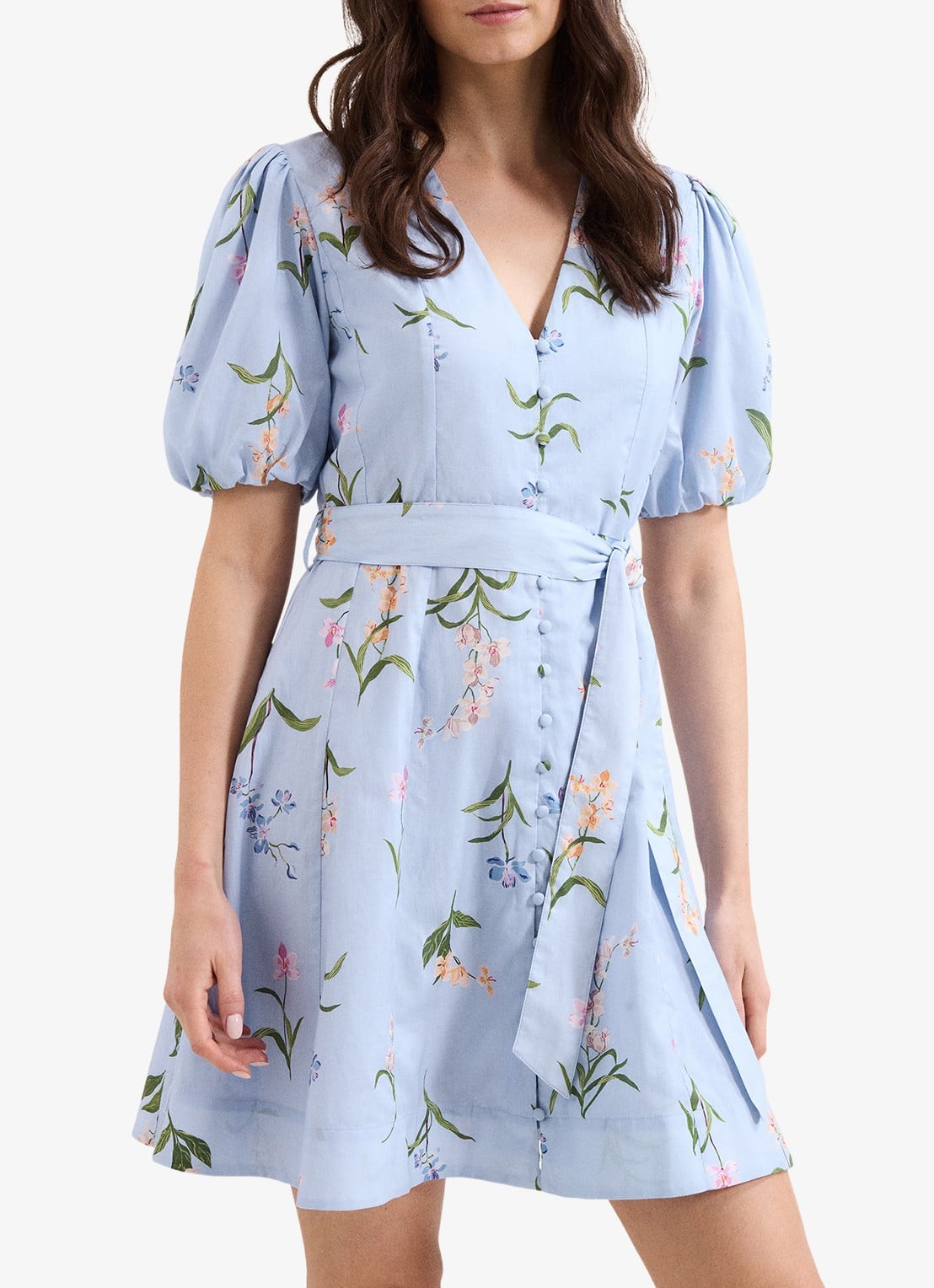 Phase Eight Velma mini jurk met bloemenprint en strikceintuur - detail 4 lichtblauw