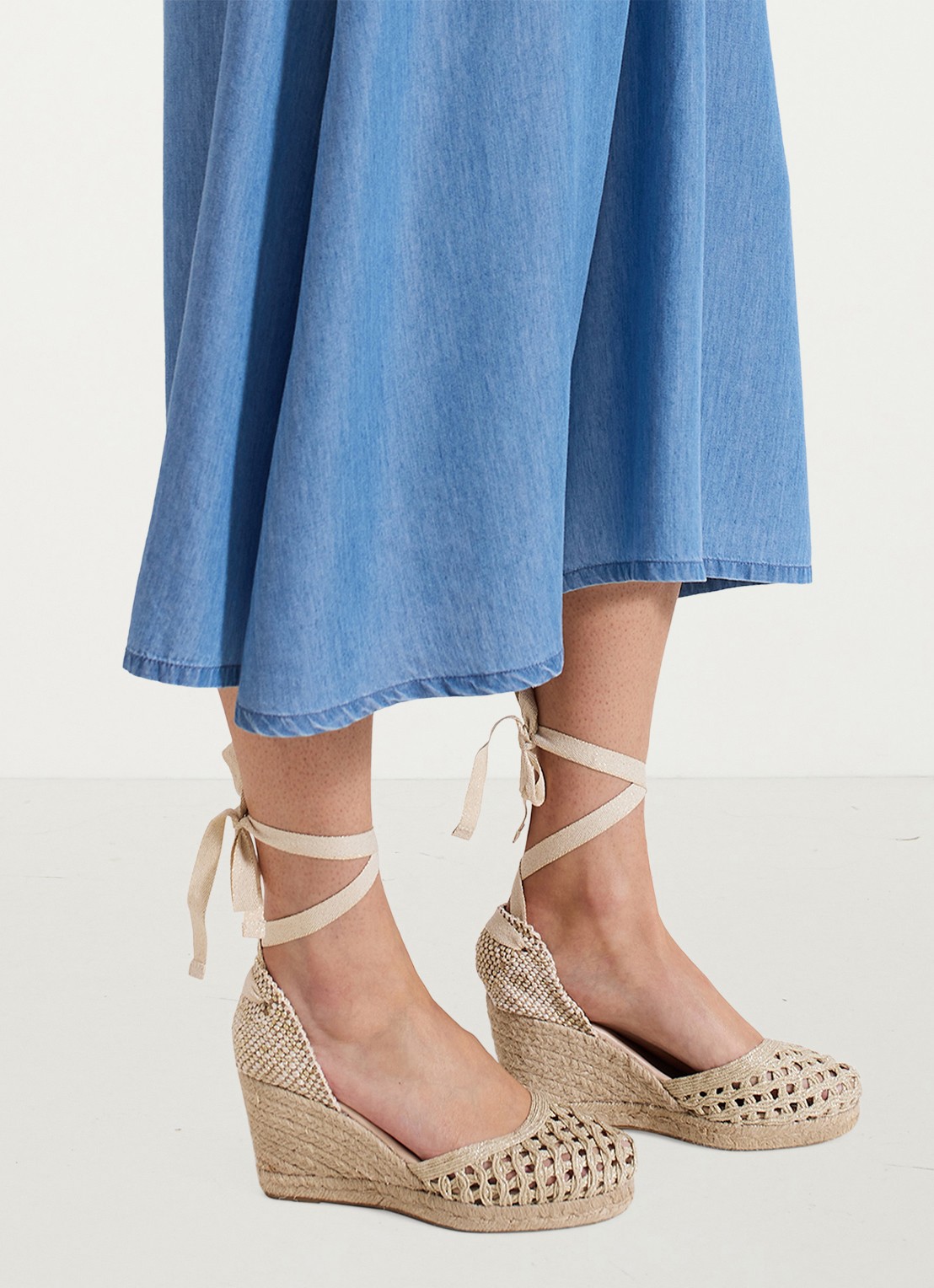 Phase Eight Wedge espadrilles met lurex - voorkant 8 beige