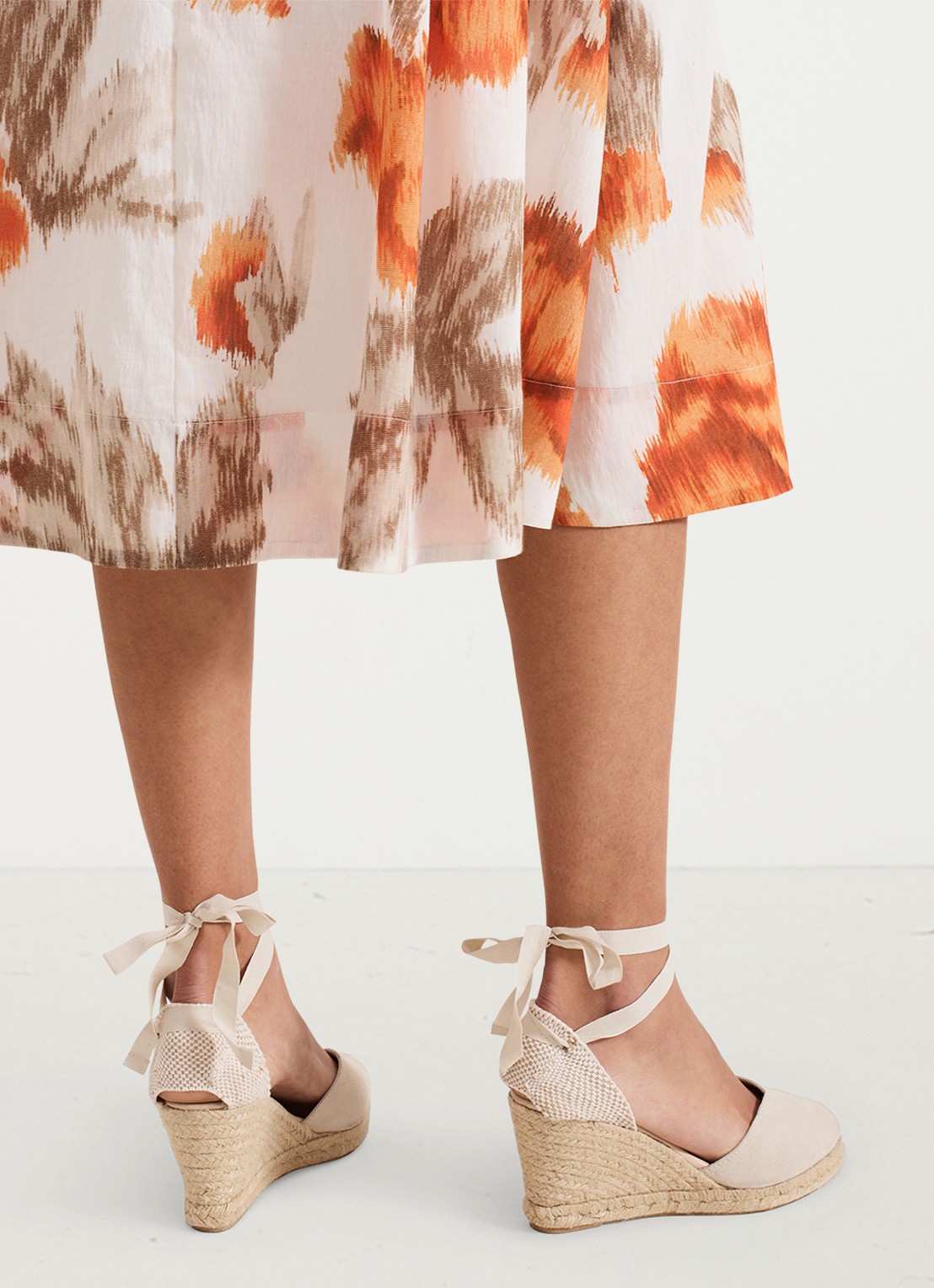 Phase Eight Wedge sleehak met strikdetail - achterkant 6 ivoor