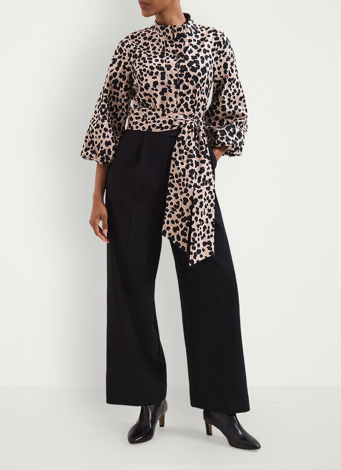 Phase Eight Wide fit jumpsuit met dierenprint - voorkant 3 zwart