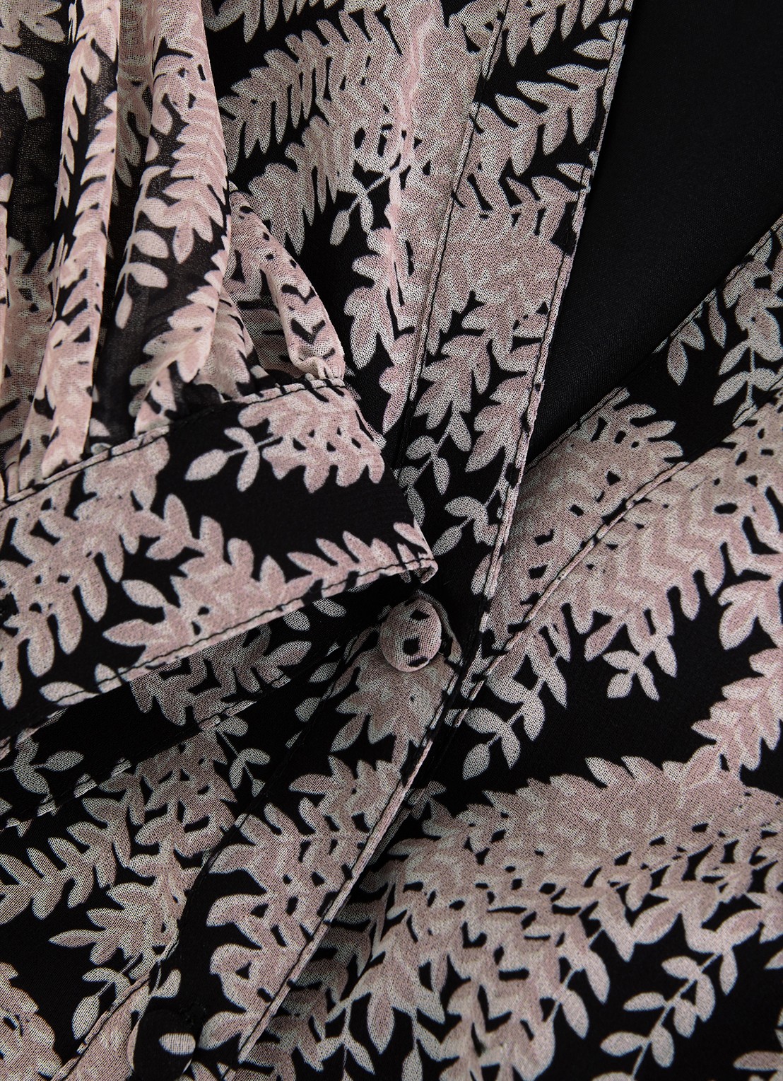 Phase Eight Willow maxi blousejurk met bladprint en strikceintuur - detail 5 zwart